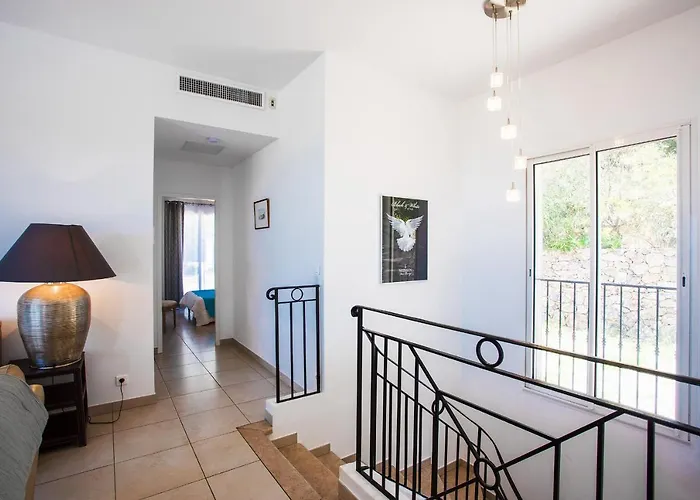 Vinaigrier Hills Vi3086 By Riviera Homes نيس