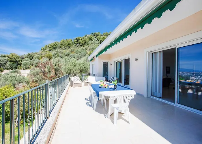 Vinaigrier Hills Vi3086 By Riviera Homes * نيس