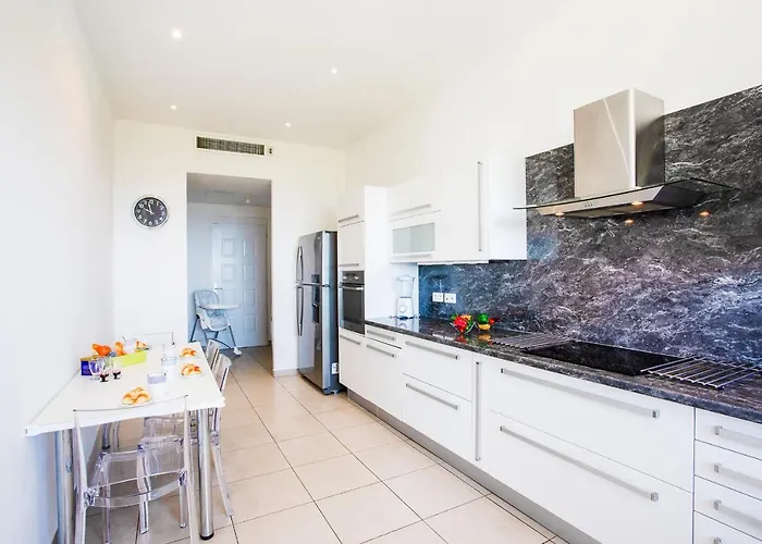 Vinaigrier Hills Vi3086 By Riviera Homes فيلة