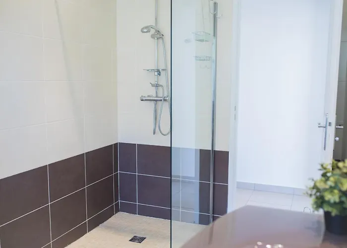 Vinaigrier Hills Vi3086 By Riviera Homes فيلة