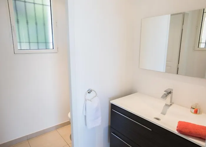 Vinaigrier Hills Vi3086 By Riviera Homes * نيس