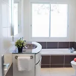 ヴィラ Vinaigrier Hills Vi3086 By Riviera Homes
