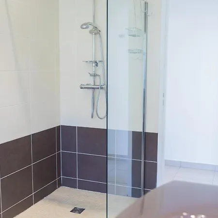 Vinaigrier Hills Vi3086 By Riviera Homes Вилла