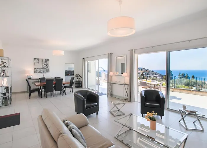 Villa Vinaigrier Hills Vi3086 By Riviera Homes